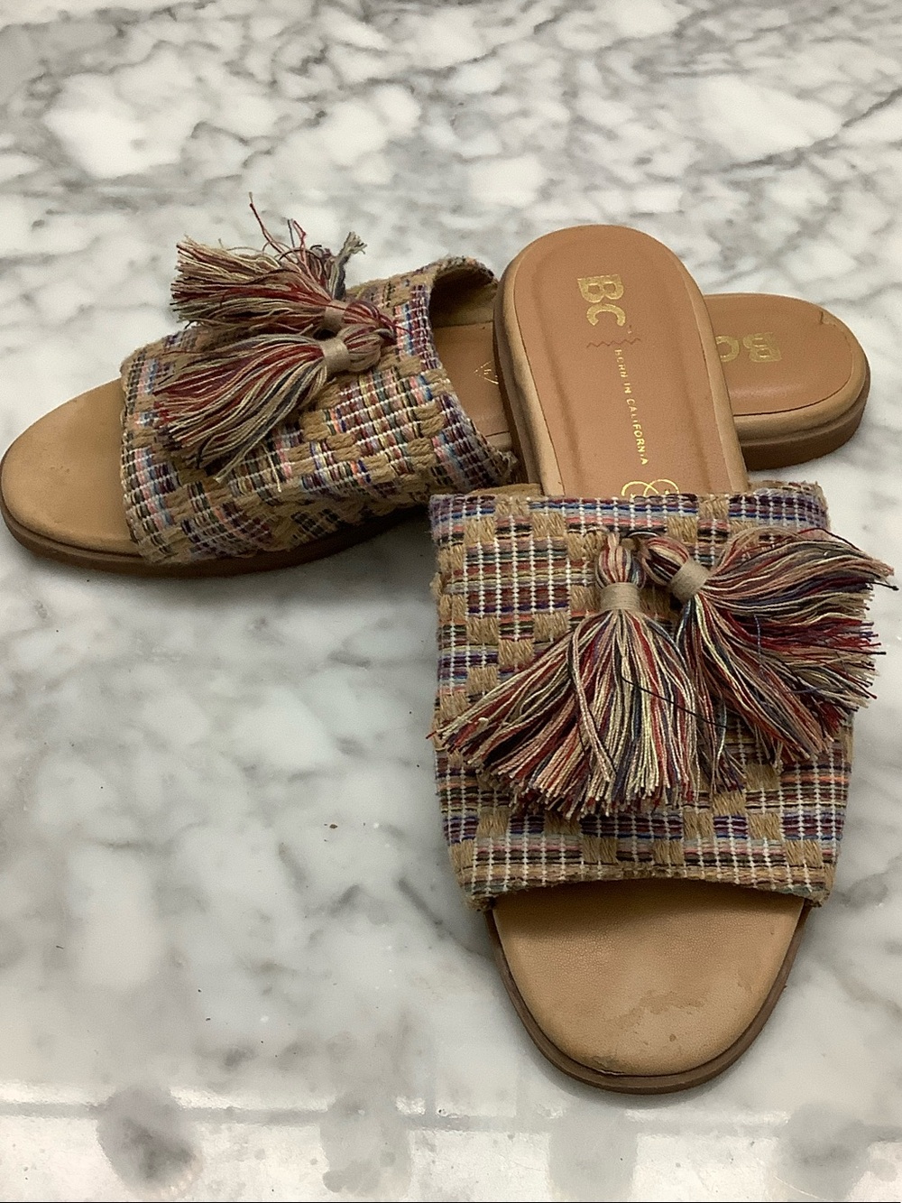 IC COLLECTION Multicolor Woven Tassel Slide Sandals - Tan, Red, Blue sz 8